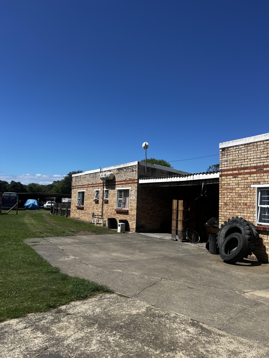 4 Bedroom Property for Sale in Meisies Halt Eastern Cape